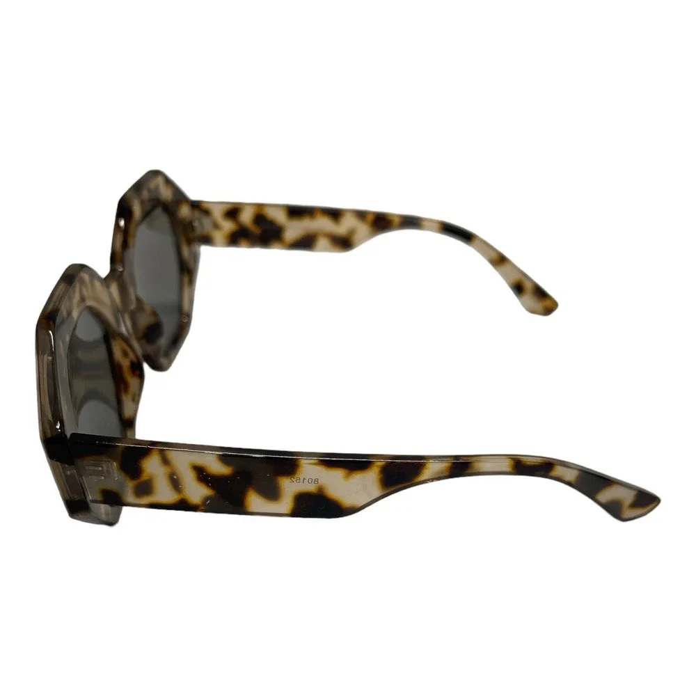 Square Style Women's UV400 Protection Sunglasses Light Tint